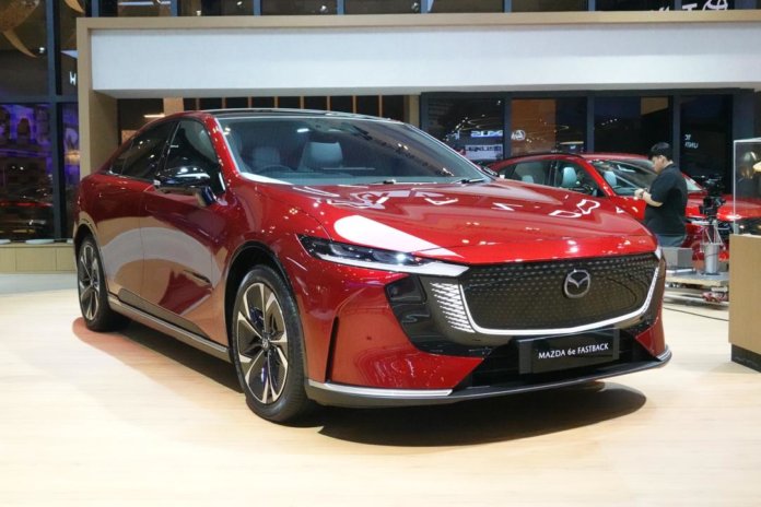 Mazda 6e fastback Indonesia_11