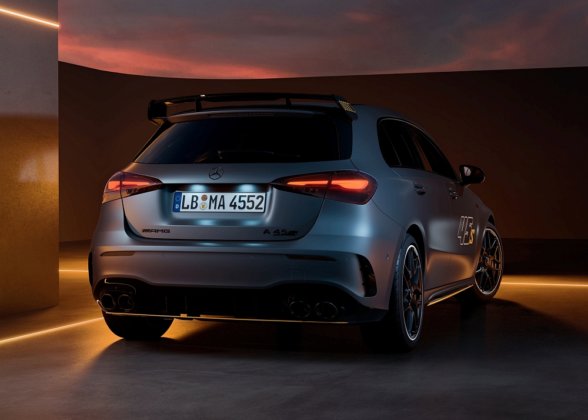 Mercedes-AMG A 45 S 4MATIC+ | Kraftstoffverbrauch kombiniert (WLTP): 9,2&ndash;9 l/100 km | CO2-Emissionen kombiniert (WLTP): 209&ndash;205 g/km | CO₂-Klasse: G;Mercedes-AMG A 45 S 4MATIC+ | Kraftstoffverbrauch kombiniert (WLTP): 9,2&ndash;9 l/100 km | CO2-Emissionen kombiniert (WLTP): 209&ndash;205 g/km | CO₂-Klasse: G* Mercedes-AMG A 45 S 4MATIC+ | combined fuel consumption (WLTP): 9.2&ndash;9 l/100 km | combined CO2 emissions (WLTP): 209&ndash;205 g/km | CO₂ class: G;Mercedes-AMG A 45 S 4MATIC+ | combined fuel consumption (WLTP): 9.2&ndash;9 l/100 km | combined CO2 emissions (WLTP): 209&ndash;205 g/km | CO₂ class: G*