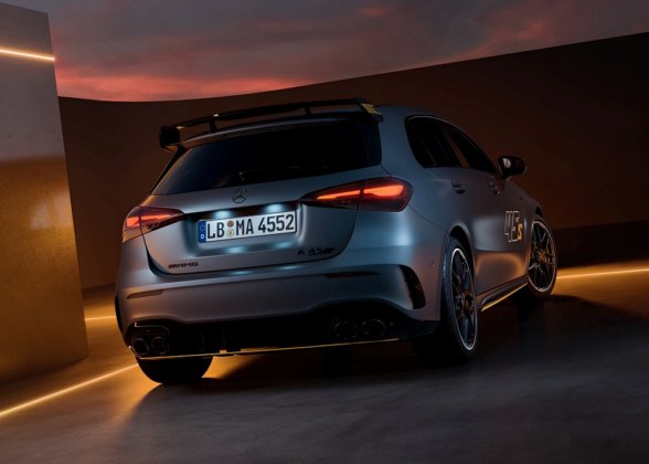 Mercedes-AMG A 45 S 4MATIC+ | Kraftstoffverbrauch kombiniert (WLTP): 9,2&ndash;9 l/100 km | CO2-Emissionen kombiniert (WLTP): 209&ndash;205 g/km | CO₂-Klasse: G;Mercedes-AMG A 45 S 4MATIC+ | Kraftstoffverbrauch kombiniert (WLTP): 9,2&ndash;9 l/100 km | CO2-Emissionen kombiniert (WLTP): 209&ndash;205 g/km | CO₂-Klasse: G* Mercedes-AMG A 45 S 4MATIC+ | combined fuel consumption (WLTP): 9.2&ndash;9 l/100 km | combined CO2 emissions (WLTP): 209&ndash;205 g/km | CO₂ class: G;Mercedes-AMG A 45 S 4MATIC+ | combined fuel consumption (WLTP): 9.2&ndash;9 l/100 km | combined CO2 emissions (WLTP): 209&ndash;205 g/km | CO₂ class: G*