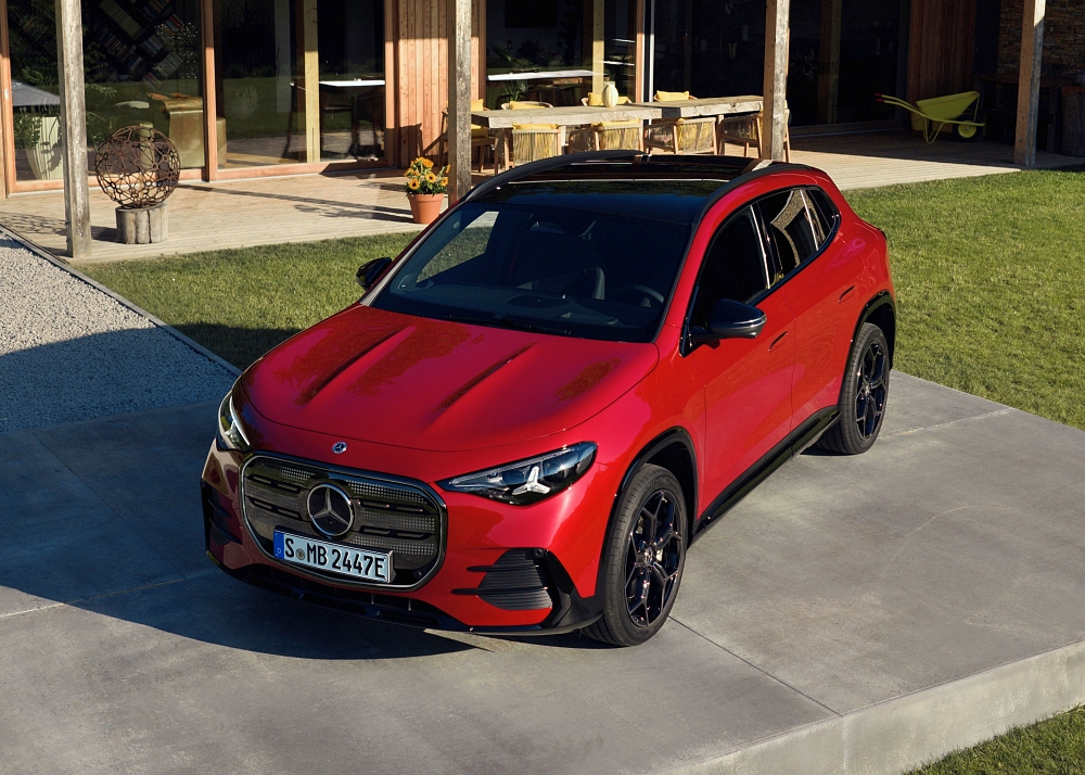 Der neue elektrische Mercedes-Benz GLA.
Exterieur: MANUFAKTUR Patagonienrot Metallic
Interieur: ARTICO man-made leather/MICROCUT microfibre black
The all-new Mercedes-Benz GLA electric.
Exterior: MANUFAKTUR patagonia red metallic
Interior: ARTICO man-made leather/MICROCUT microfibre black