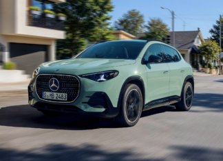 Mercedes-Benz GLA 2027 diperkenalkan – EV dahulu, versi ICE hibrid 48V menyusul awal 2027 Der neue Mercedes-Benz GLA Hybrid. Exterieur: Aquamint Uni Interieur: ARTICO nappa-look black / clean white pearl / MICROCUT microfibre black The all-new Mercedes-Benz GLA hybrid. Exterior: Aquamint non-metallic Interior: ARTICO nappa-look black / clean white pearl / MICROCUT microfibre black