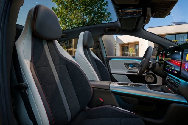Der neue Mercedes-Benz GLA Hybrid. Exterieur: Aquamint Uni Interieur: ARTICO nappa-look black / clean white pearl / MICROCUT microfibre black The all-new Mercedes-Benz GLA hybrid. Exterior: Aquamint non-metallic Interior: ARTICO nappa-look black / clean white pearl / MICROCUT microfibre black