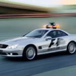 Mercedes-Benz SL 55 AMG der Baureihe R 230. Einsatz als offizielles Safety Car in der Formel 1®. Fotosignatur der Archive von Mercedes-Benz Classic: 00190572) Mercedes-Benz SL 55 AMG (R 230). Use as official Safety Car in Formula 1®. (Photo index number in the Mercedes-Benz Classic Archives: 00190572)