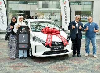 Pelajar UiTM menang hadiah cabutan bertuah utama Perodua sempena KLIMS 2026