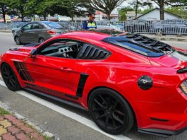 Cukai jalan tamat tempoh, Ford Mustang disita