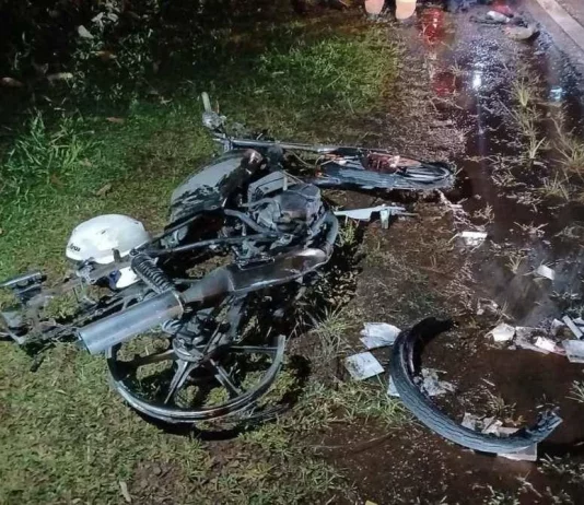 Dua motosikal ‘RXZ & TXR150’ terbakar selepas berlanggar