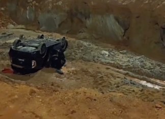 Lima warga China cedera, kereta terjunam gaung di Machang