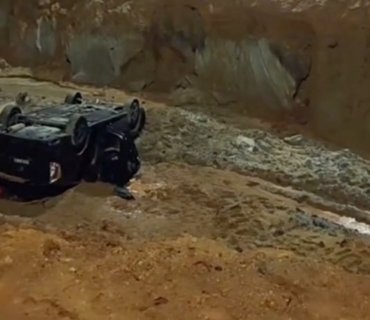 Lima warga China cedera, kereta terjunam gaung di Machang
