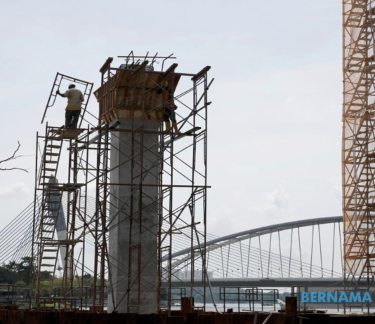 Projek Monorel Putrajaya tidak berdaya maju