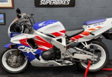 Honda CBR900RR Fireblade yang pernah dimiliki James May untuk dijual