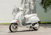 Vespa Sprint Sport 150 edisi Justin Bieber untuk dijual, mileage tak sampai 150 km!