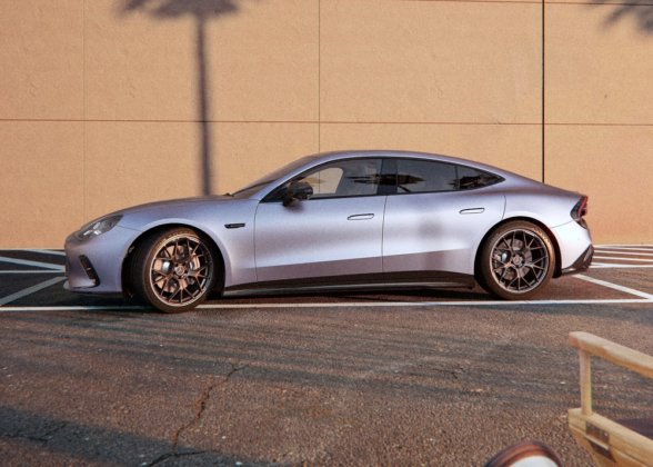 Mercedes‑AMG GT 53 4‑T&uuml;rer Coup&eacute; | Energieverbrauch kombiniert 18,5&ndash;15,6 kWh/100 km | CO2-Emissionen kombiniert 0 g/km | CO2-Klasse: A;Mercedes-AMG GT 53 4-T&uuml;rer Coup&eacute; | Energieverbrauch kombiniert 18,5-15,6 kWh/100 km | CO2 Emissionen kombiniert 0 g/km | CO2-Klasse: A Mercedes‑AMG GT 53 4‑Door Coup&eacute; | combined energy consumption: 18,5&ndash;15,6 kWh/100 km | combined CO₂ emissions: 0 g/km | CO₂ class: A;Mercedes-AMG GT 53 4-Door Coup&eacute; | combined energy consumption: 18,5-15,6 kWh/100 km | combined CO₂ emissions: 0 g/km | CO₂ class: A