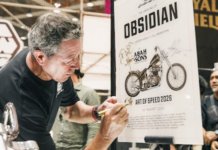 Royal Enfield Gegar Art of Speed 2026 Dengan OBSIDIAN, Carolina Reaper