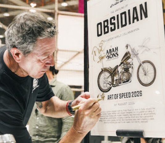 Royal Enfield Gegar Art of Speed 2026 dengan OBSIDIAN, Carolina Reaper