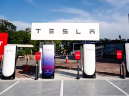 Tesla buka stesen V4 Supercharging pertama di Ipoh berkuasa Starlink