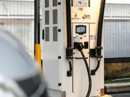 Pemilik Zeekr dapat keahlian JomCharge Platinum percuma diskaun cas 25 peratus
