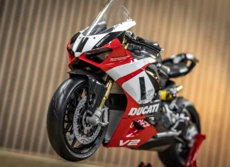 Peminat diecast superbike boleh sambar kit Ducati Panigale V2 skala 1:4 ini!