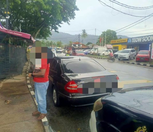 Mercedes warga Bangladesh bawa sayur kena sita