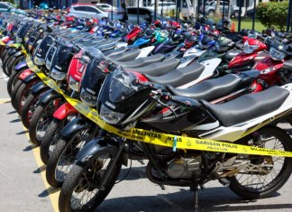 Polis serah semula 222 motor RX-Z kepada pemilik