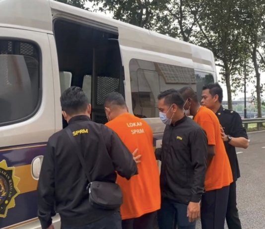 RM14k lepaskan kesalahan trafik, SPRM tahan dua polis