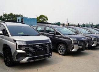 300 unit pertama Hyundai STARGAZER mula tiba di Malaysia