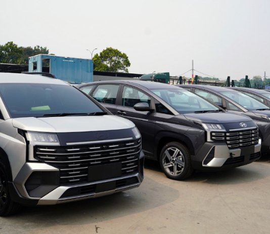 300 unit pertama Hyundai STARGAZER mula tiba di Malaysia