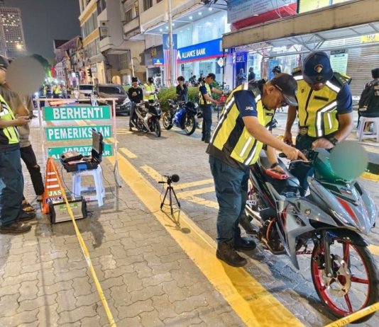 Ekzos bising, JAS kompaun enam motosikal