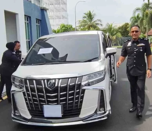 Warga Myanmar sewa Alphard seludup rakan senegara