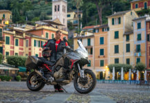 Ducati Multistrada V4 S Grand Tour dapat kit touring lengkap dari kilang