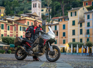 Ducati Multistrada V4 S Grand Tour dapat kit touring lengkap dari kilang