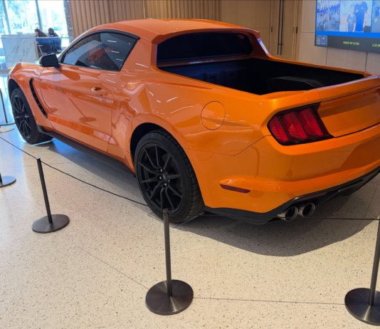 Mustang Ute memang wujud, dan ia dibina sendiri oleh Ford