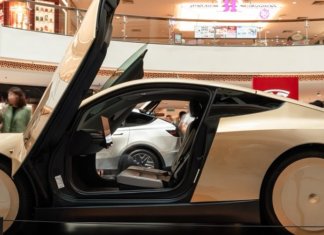 Tesla tayang Robotaxi-Tanpa-Stereng Cybercab di Kuala Lumpur