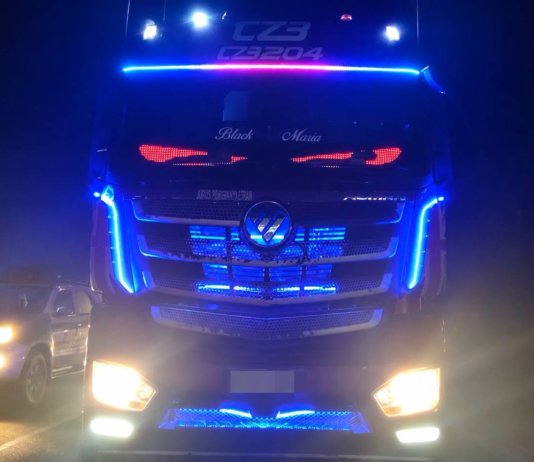 JPJ Selangor kesan treler pasang lampu tambahan haram